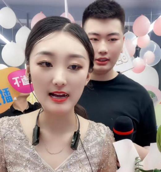 叶婷大爷爆料视频播放,揭秘事件背后真相  第3张